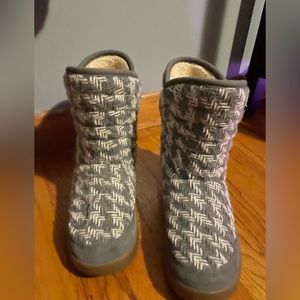 Women’s Sanuk boots
